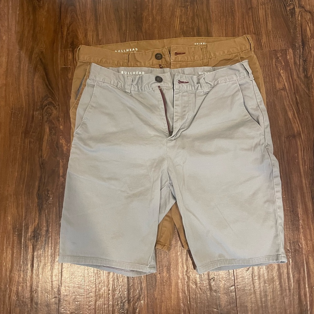 Bullhead shorts pair